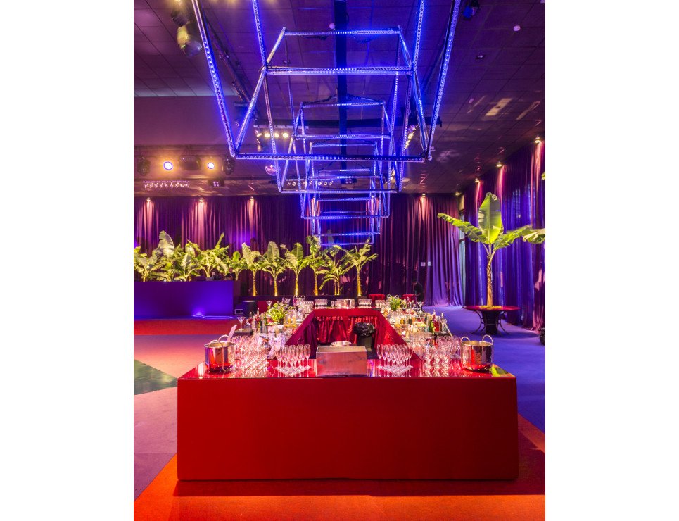 Balcão para Revestir com Tampo de Vidro